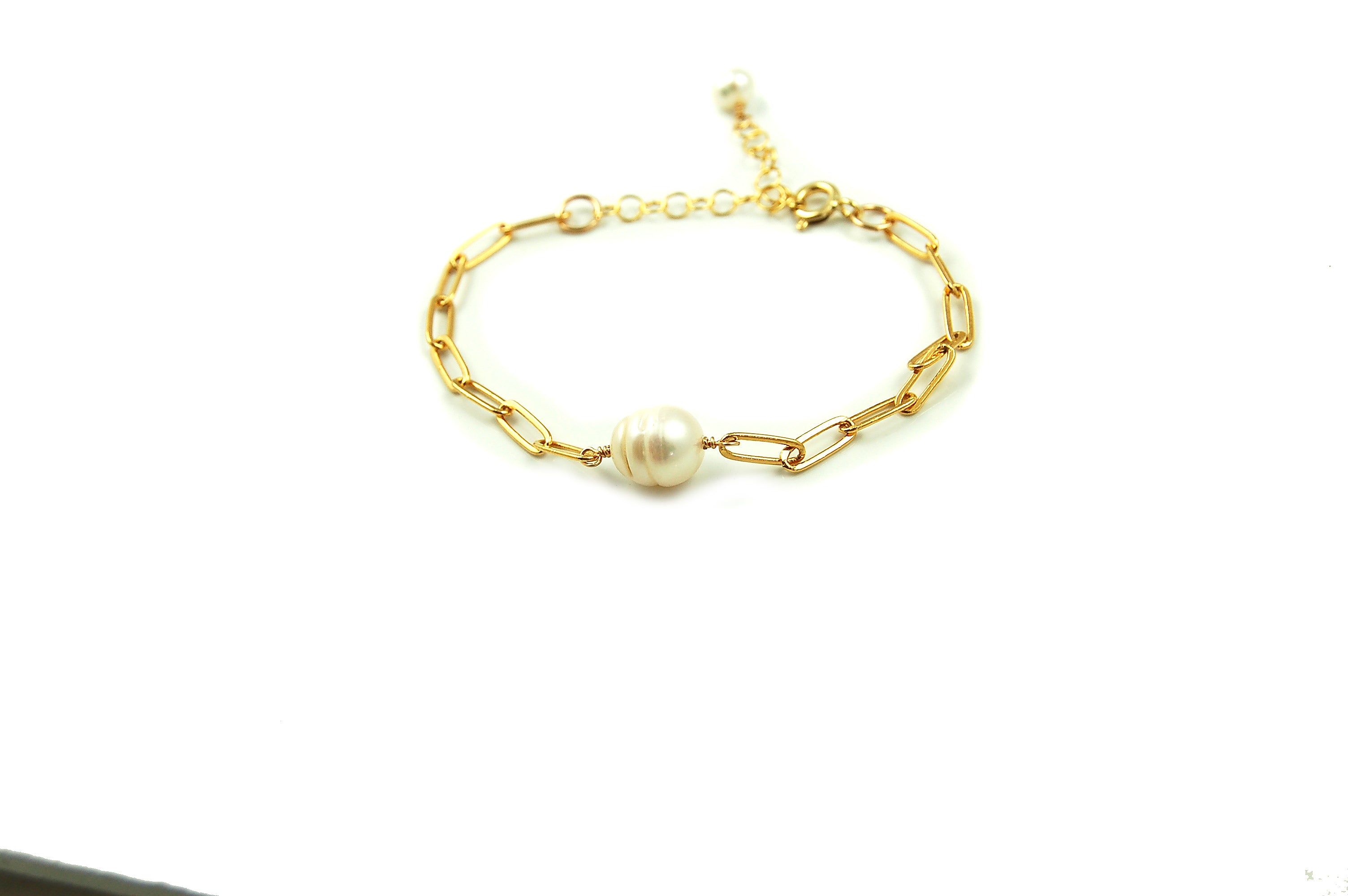Classic Pearl Bracelet