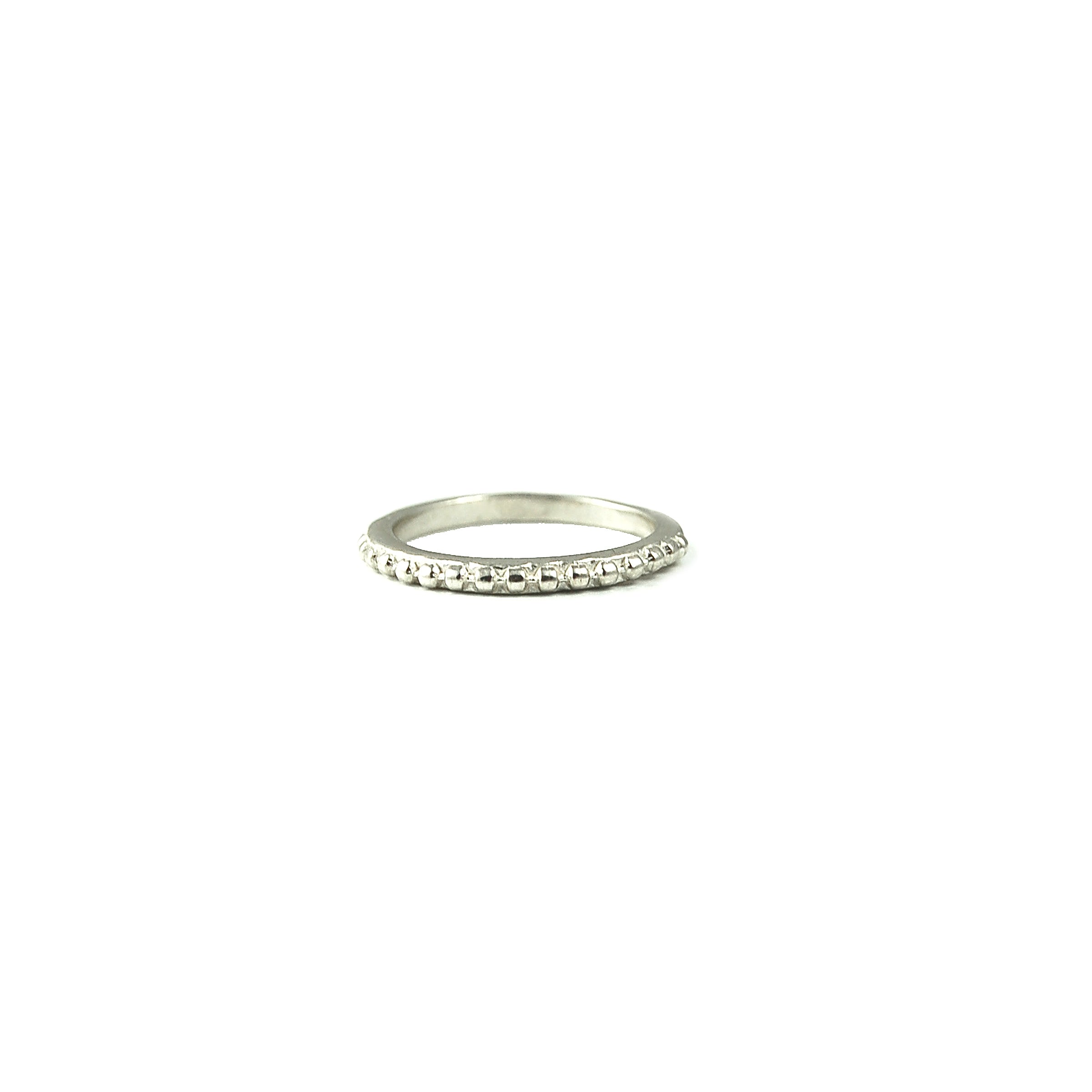 Slim Glimmer Ring ©